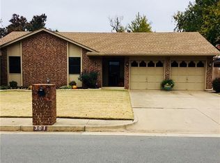 301 N Lockeport Dr, Edmond, OK 73003