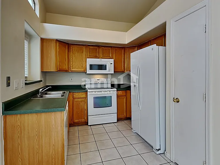 12837 W Edgemont Ave — Photo 3