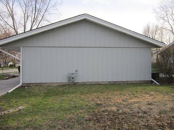 2nd image of 110 Jeffery Ln
