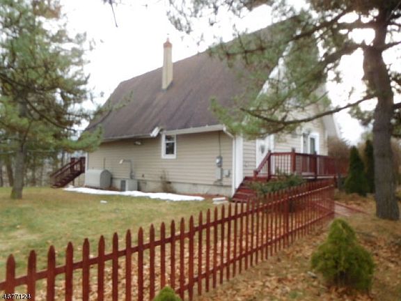 3rd image of 30 Ivy Pl