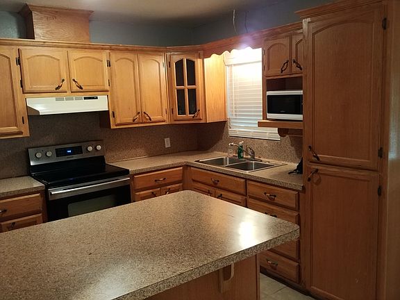 3rd image of 1421 W Madison Ave #A