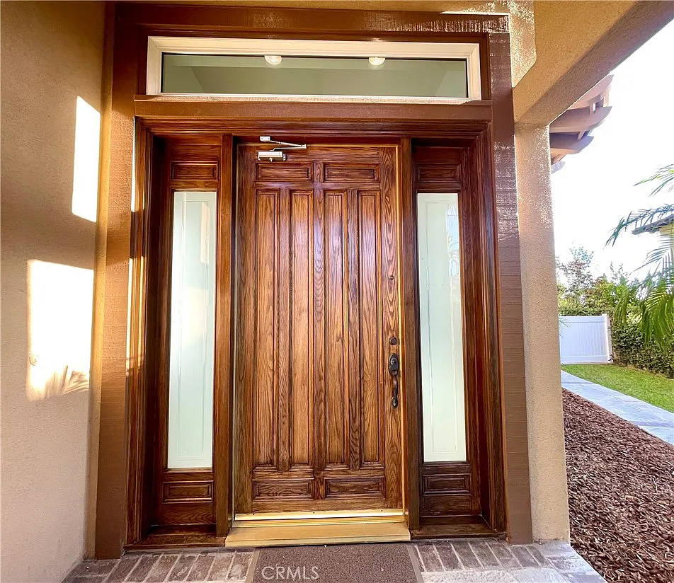 4 bed, 3887 sqft, $9,500 — Photo 3