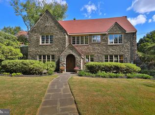 3803 The Oak Rd, Philadelphia, PA 19129