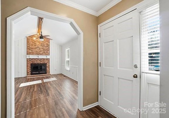 4th image of 9637 Heartwood Ln