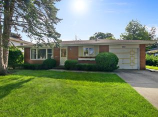 903 S See Gwun Ave, Mount Prospect, IL