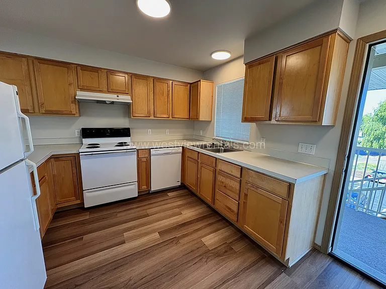 139 Prince Ave #301 — Photo 8