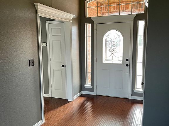 2nd image of 25605 Briar Dr