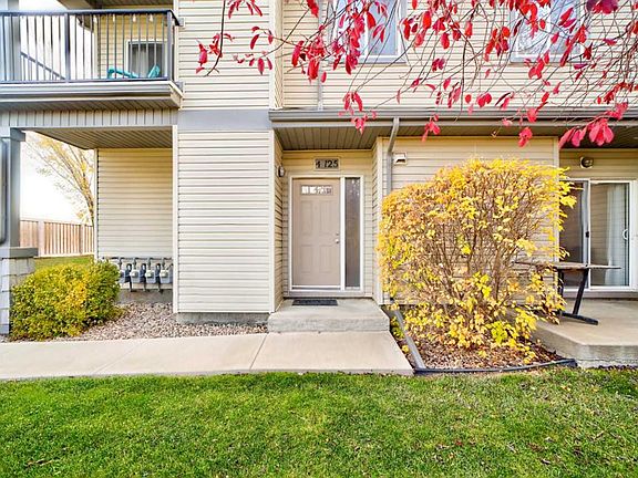 2nd image of 125 Silkstone Rd W #4