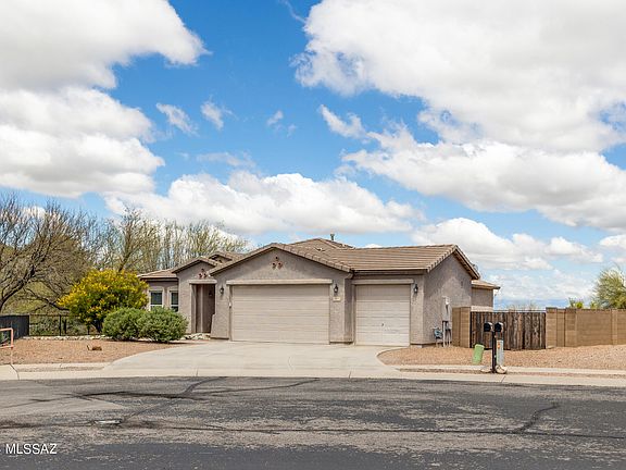 2nd image of 431 E Sterling Canyon Dr