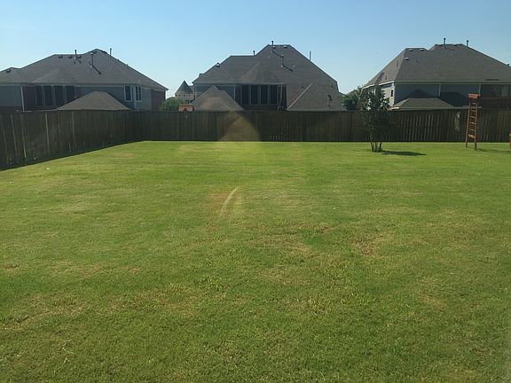 3rd image of 3023 England Pkwy