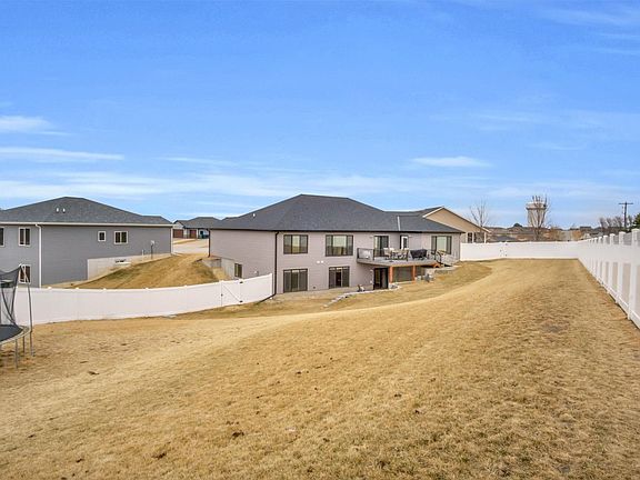 4th image of 4504 15th Avenue Pl