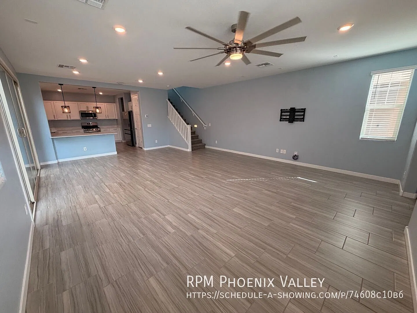 Stunning 4 Bedroom, 3.5 Bathroom Home with Premium Upgrades! — Photo 4