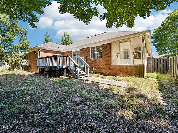 5th image of 534 Julia Court