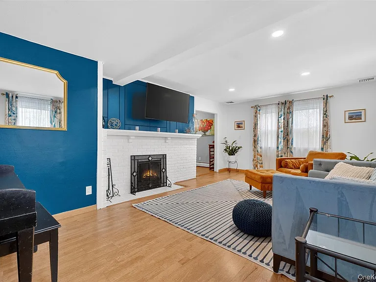 22 Blossom Hill Dr — Photo 12