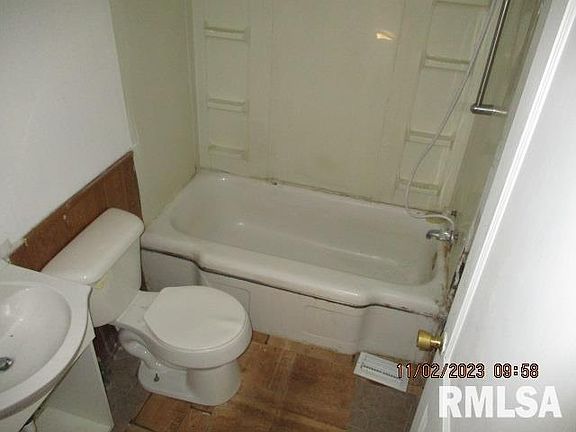 5th image of 813 E Sciota Ave