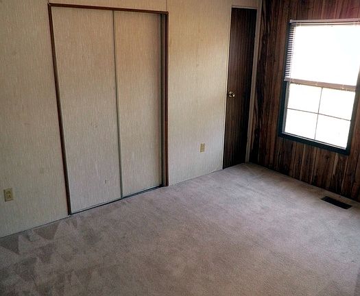 5th image of 6130 Lorimar Ct #B