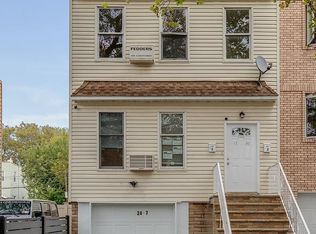 7165 70th St #2, Glendale, NY 11385