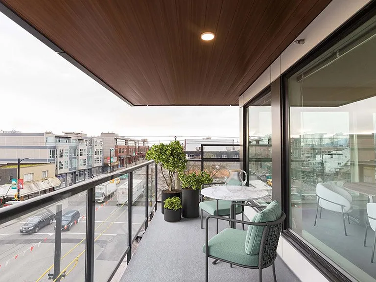 388 Kaslo St — Photo 12