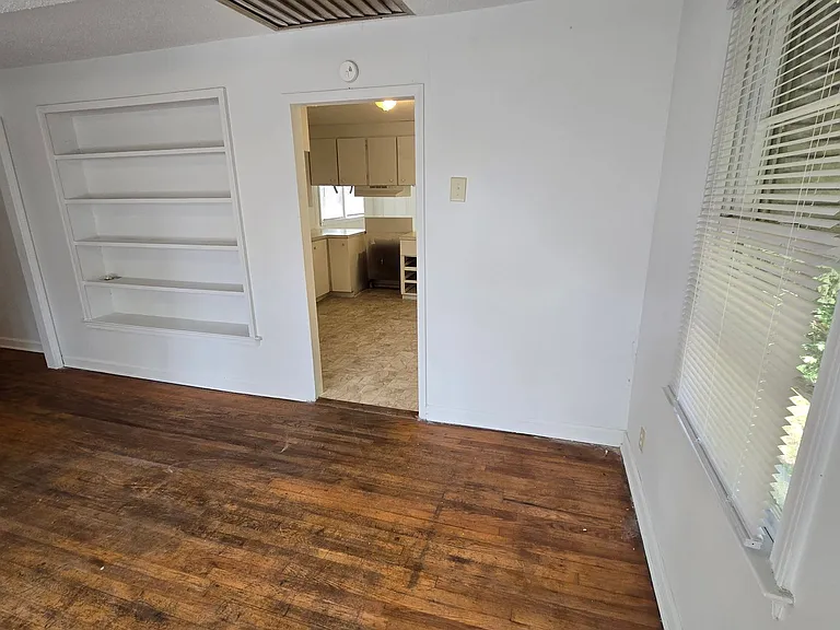 2102 Long Shadow Ln — Photo 6