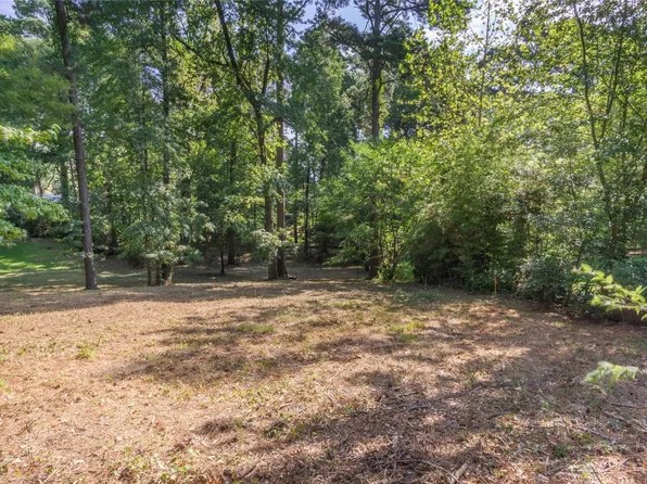 565 Spring Lake Dr, Shreveport, LA 71106