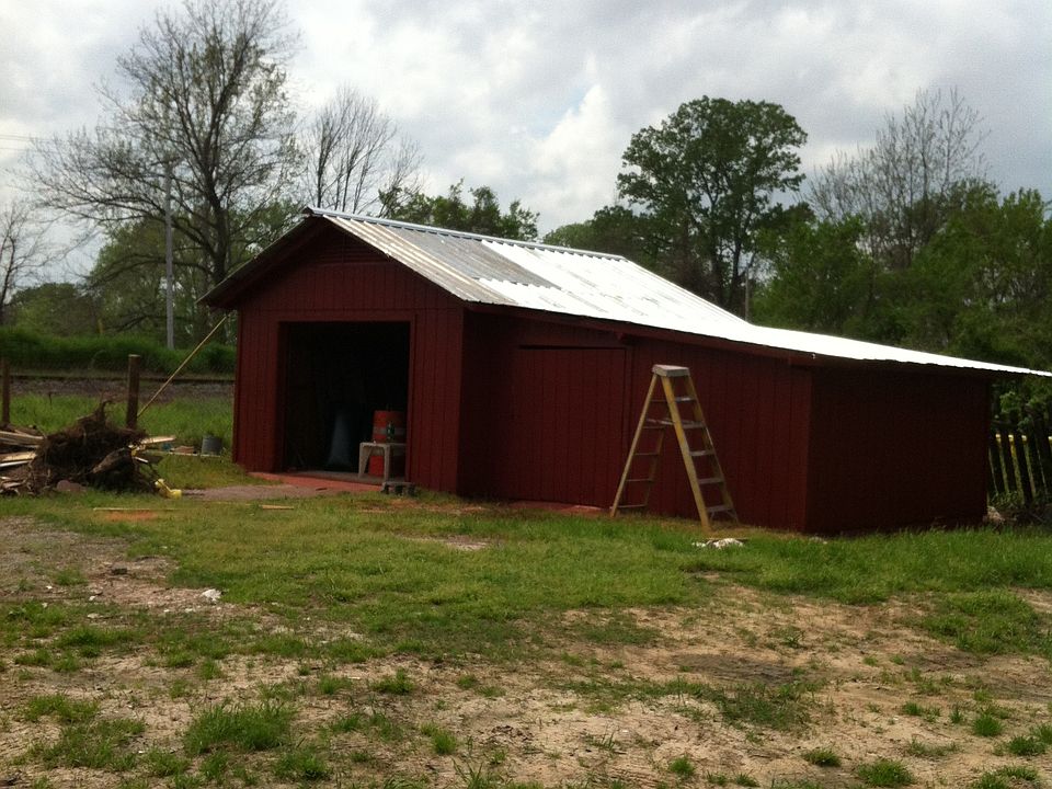 2nd image of 101 Rose Ln