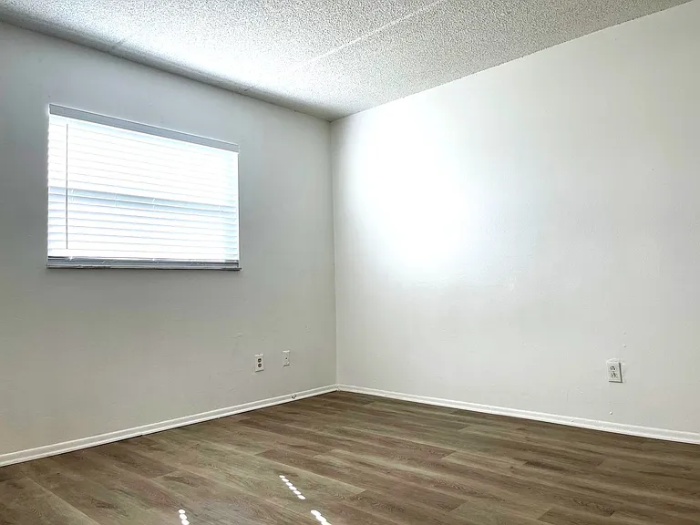 731 Michigan Ct #2 — Photo 9