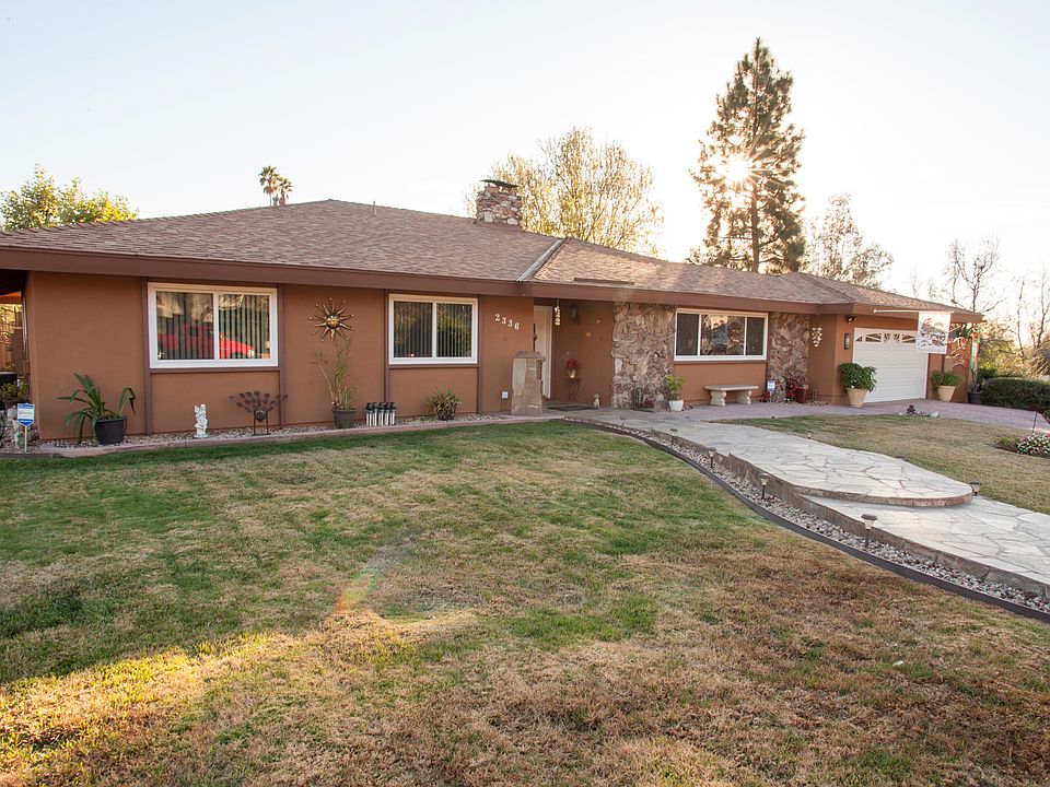 1st image of 2336 Navarro Dr
