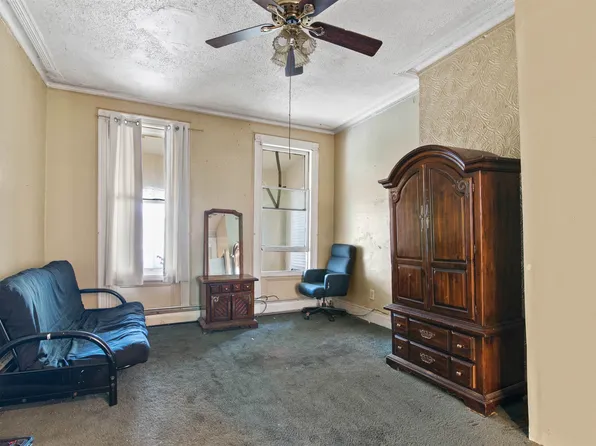 78 Linden Avenue image 12 of 24