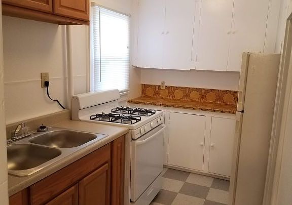 2nd image of 218 N 24th St #7