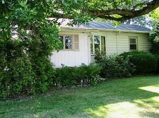 6826 Wayne Dr, Derby, NY 14047