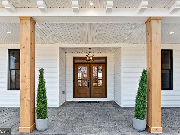 2nd image of 91 W Audubon Rd #165