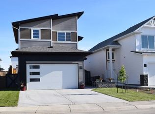 1354 N Pacific Cir W, Lethbridge, AB T1J 5V3