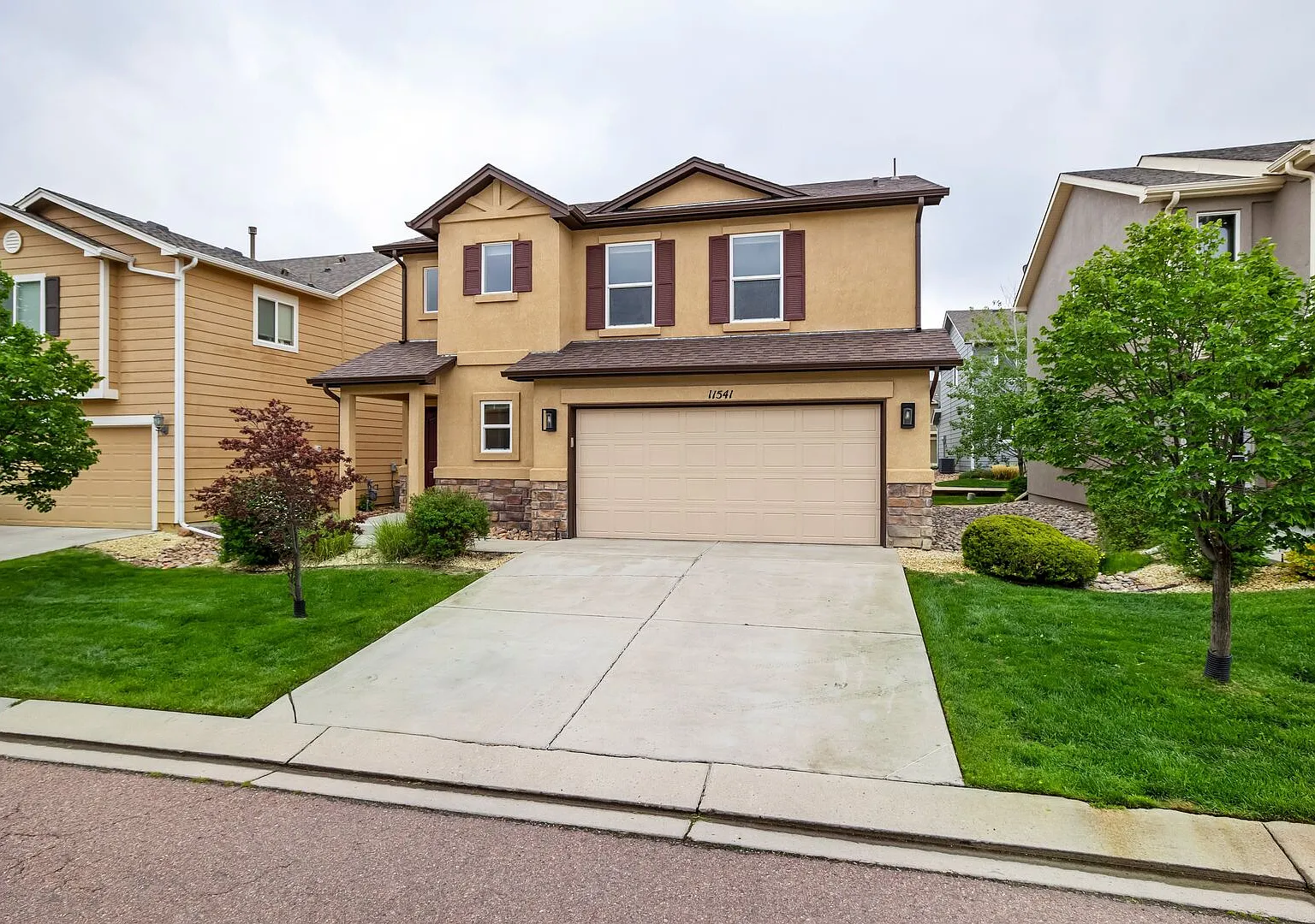 Hibiscus Ln, Colorado Springs — Photo 1