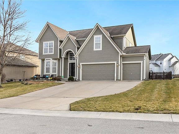 3rd image of 2205 SW Hawk View Rd