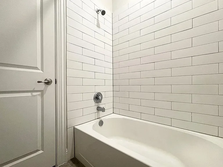 2924 Log Cabin Dr — Photo 20