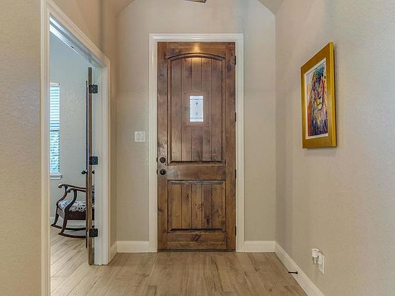 5th image of 253 Deer Cross Ln