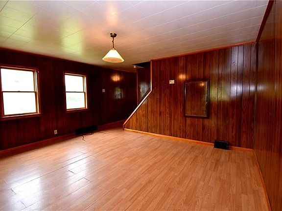 Unit A Dining room 14 x 15