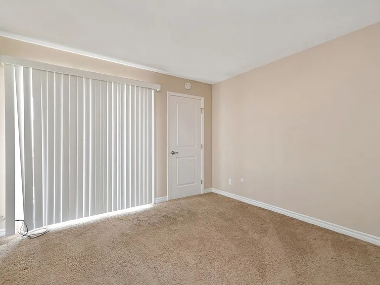 27725 Mountain Meadow Rd #32 — Photo 11