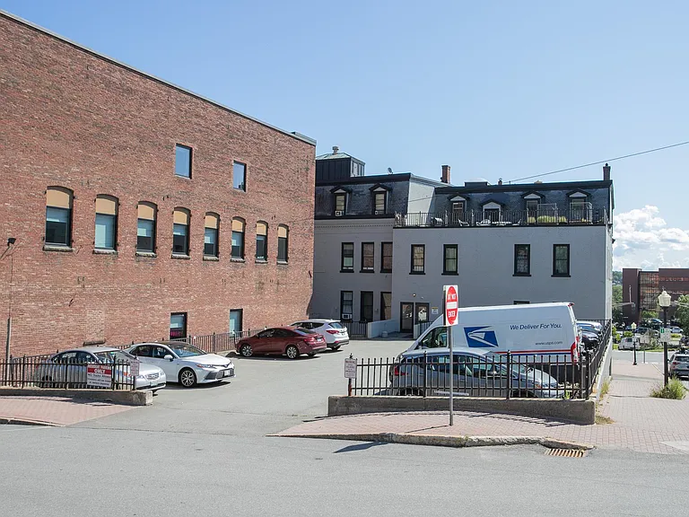 Adams Block — Photo 10