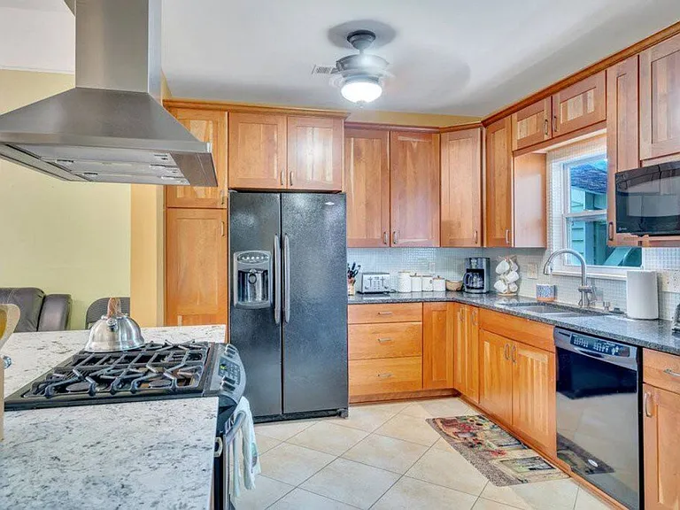 3314 Carondelet St #A — Photo 4