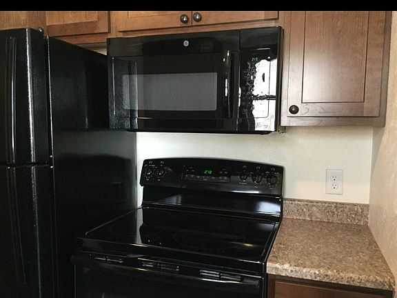 5th image of 535 Ryman St