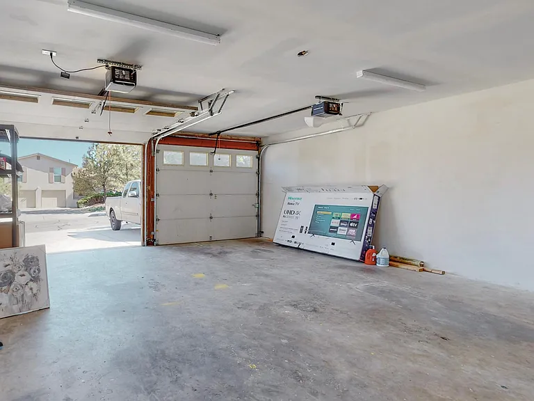 1621 Lafayette Dr NE — Photo 40