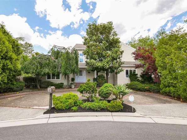 25 Harbor Ln, Margate City, NJ 08402