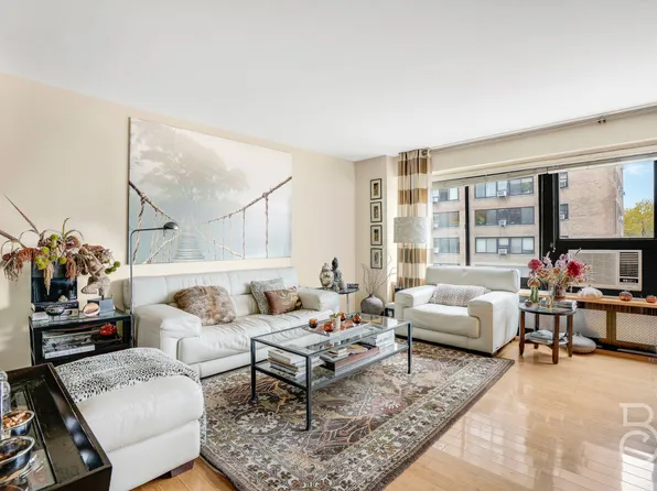 33-47 14th Street image 2 of 16