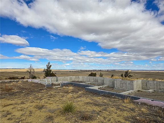4th image of 3801 Windy Point Way
