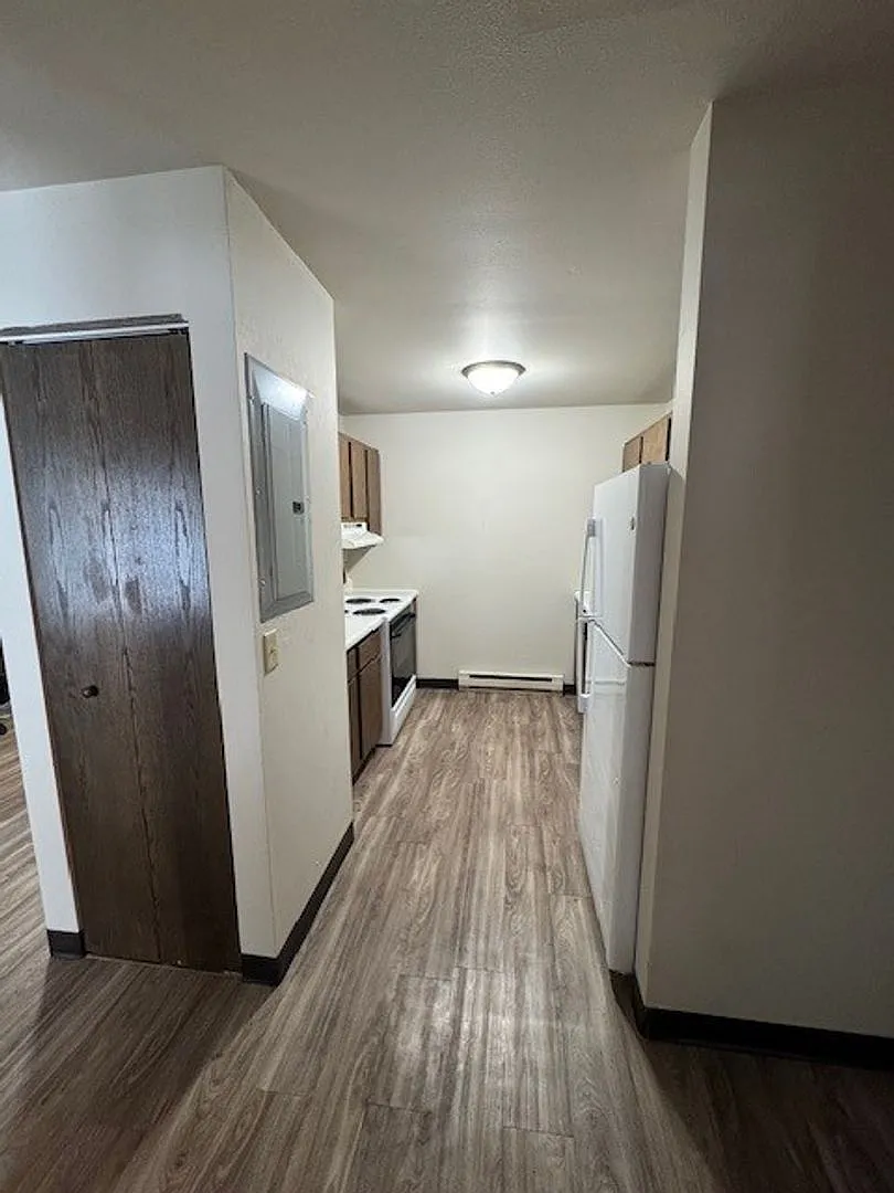 Park Ridge Apartments — Photo 4