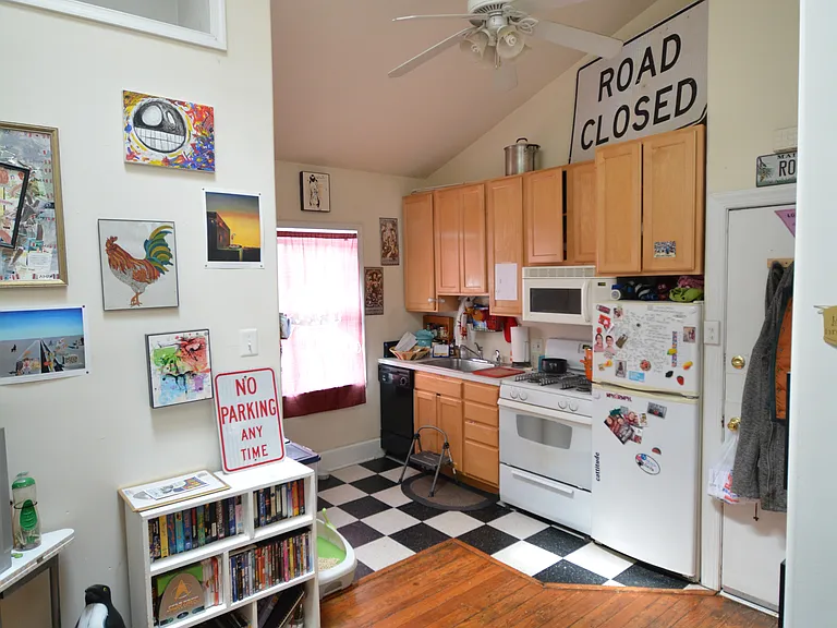 253 W Hansberry St #3F — Photo 3