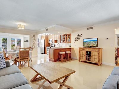 12 Colonial Club Drive #203, Boynton Beach, FL, 33435