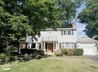 6918 Spur Rd, Springfield, VA 22153