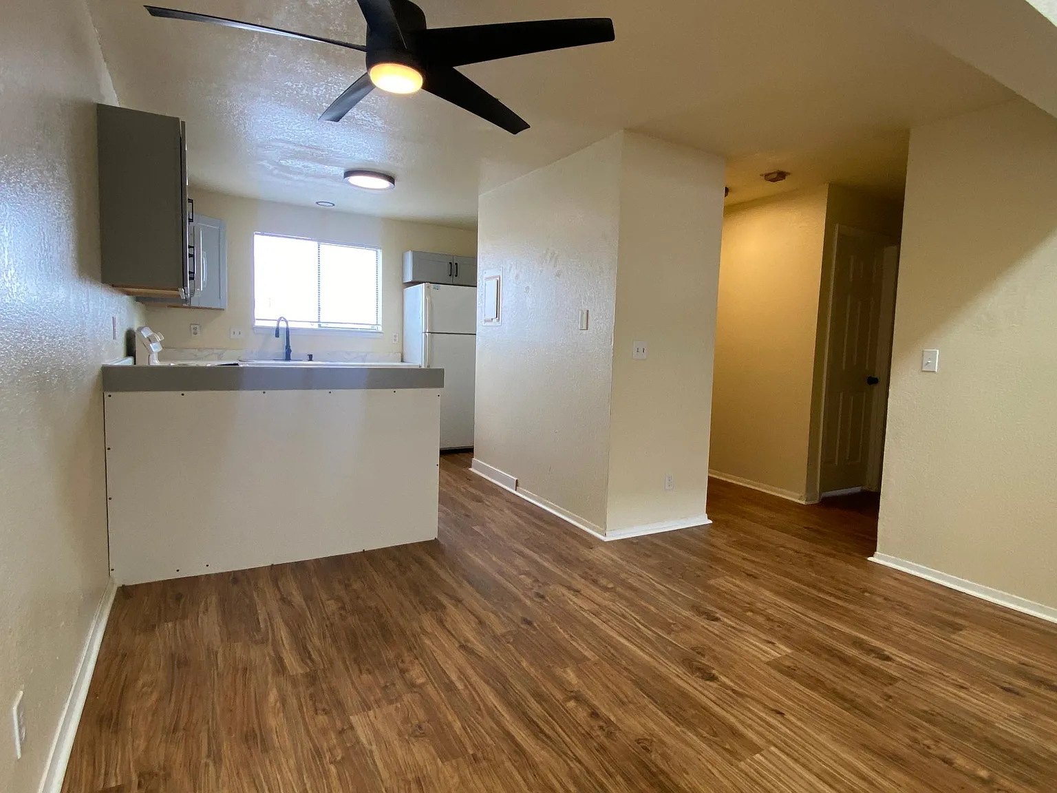 3 bed, 1167 sqft, $1,925 — Photo 3
